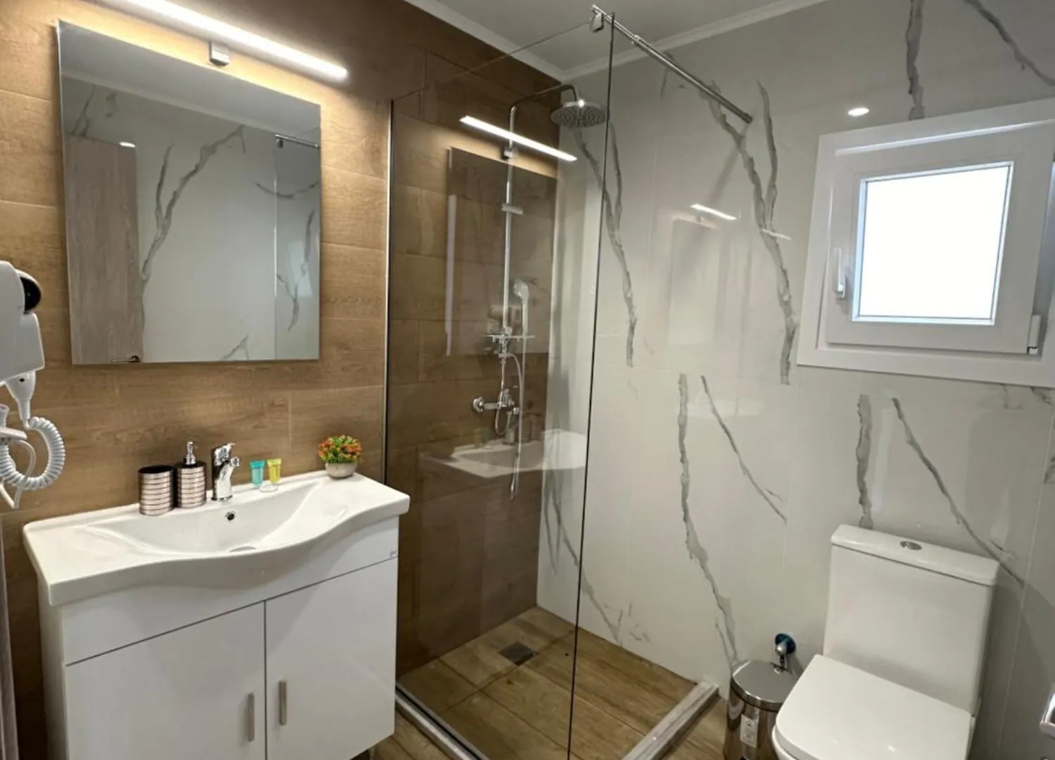 Anastasia Luxury Apartments Νέα Μουδανιά 0*,  Ελλάδα